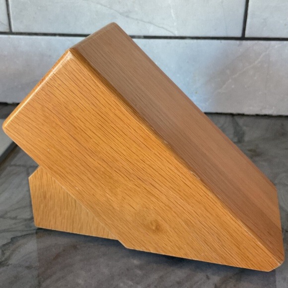 CUTCO 8 Slot Knife Block Honey Oak Wood Includes 4 Steak Knife‎ Slots - Picture 2 of 6